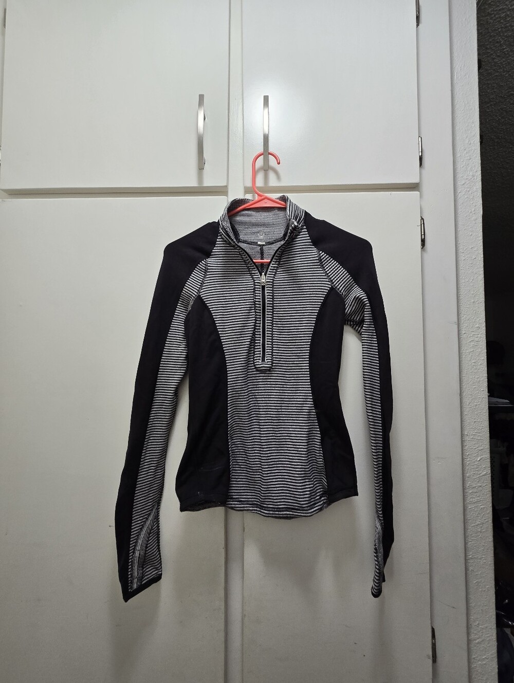 Lululemon Run  U-turn Pull Over